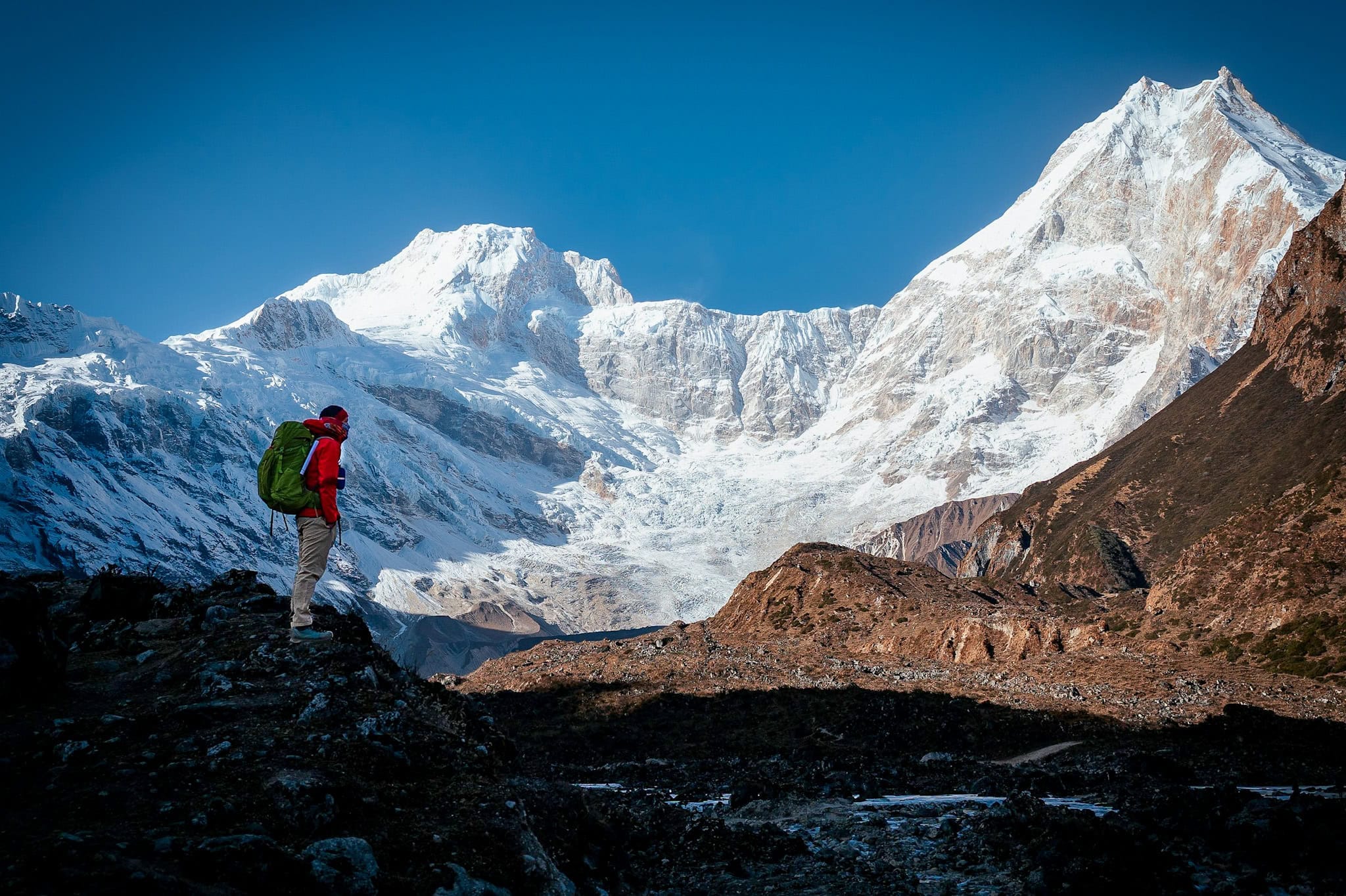 Manaslu Circuit vs. Annapurna Circuit: Which Trek Should You Choose in 2026?